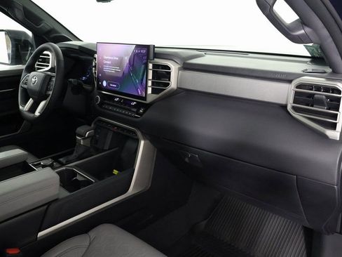 Used 2025 Toyota Tundra Limited image 9