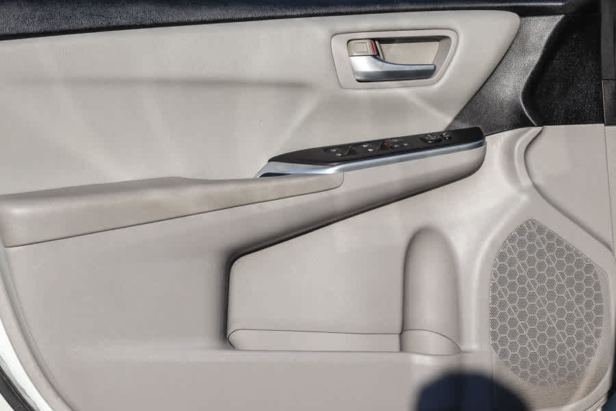 Used 2015 Toyota Camry LE FWD image 20