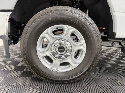 New 2026 Ford F250 XLT w/ FX4 Off-Road Package AWD/4WD image 11