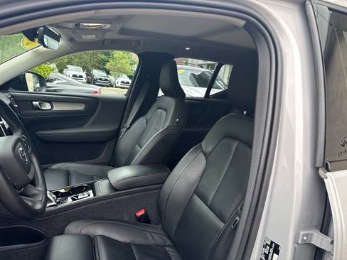 Used 2023 Volvo XC40 B5 Plus w/ Protection Package Premier AWD/4WD image 10