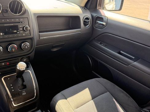 Used 2016 Jeep Patriot Sport w/ Power Value Group AWD/4WD image 10