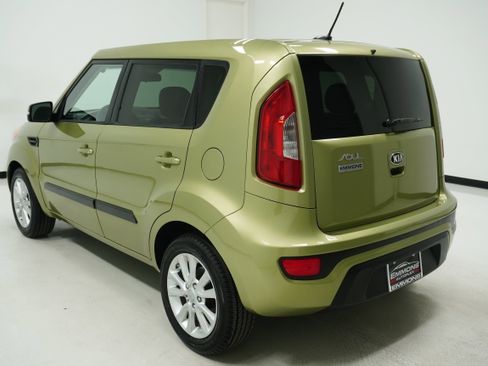 Used 2013 Kia Soul + image 6