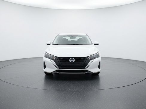 Used 2025 Nissan Sentra SV FWD image 2
