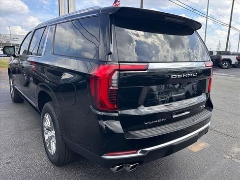 New 2026 GMC Yukon XL Denali w/ Sun & Power Step Package AWD/4WD image 8