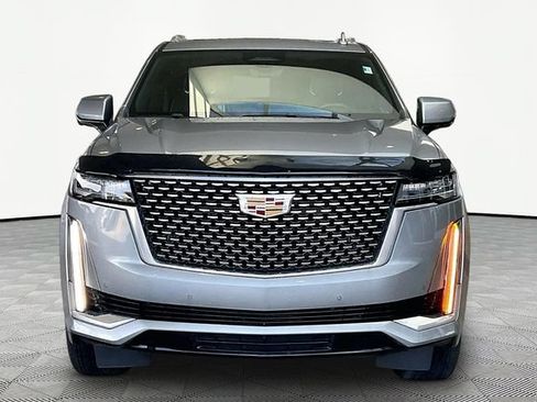 Used 2023 Cadillac Escalade Premium Luxury AWD/4WD image 2