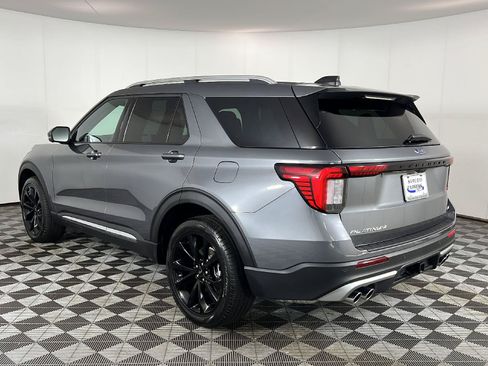 Used 2025 Ford Explorer Platinum w/ Ultimate Package AWD/4WD image 26