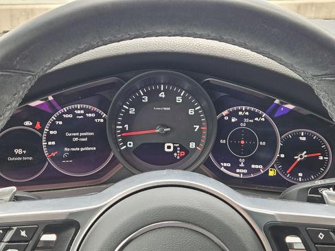 Certified 2022 Porsche Cayenne AWD/4WD image 16