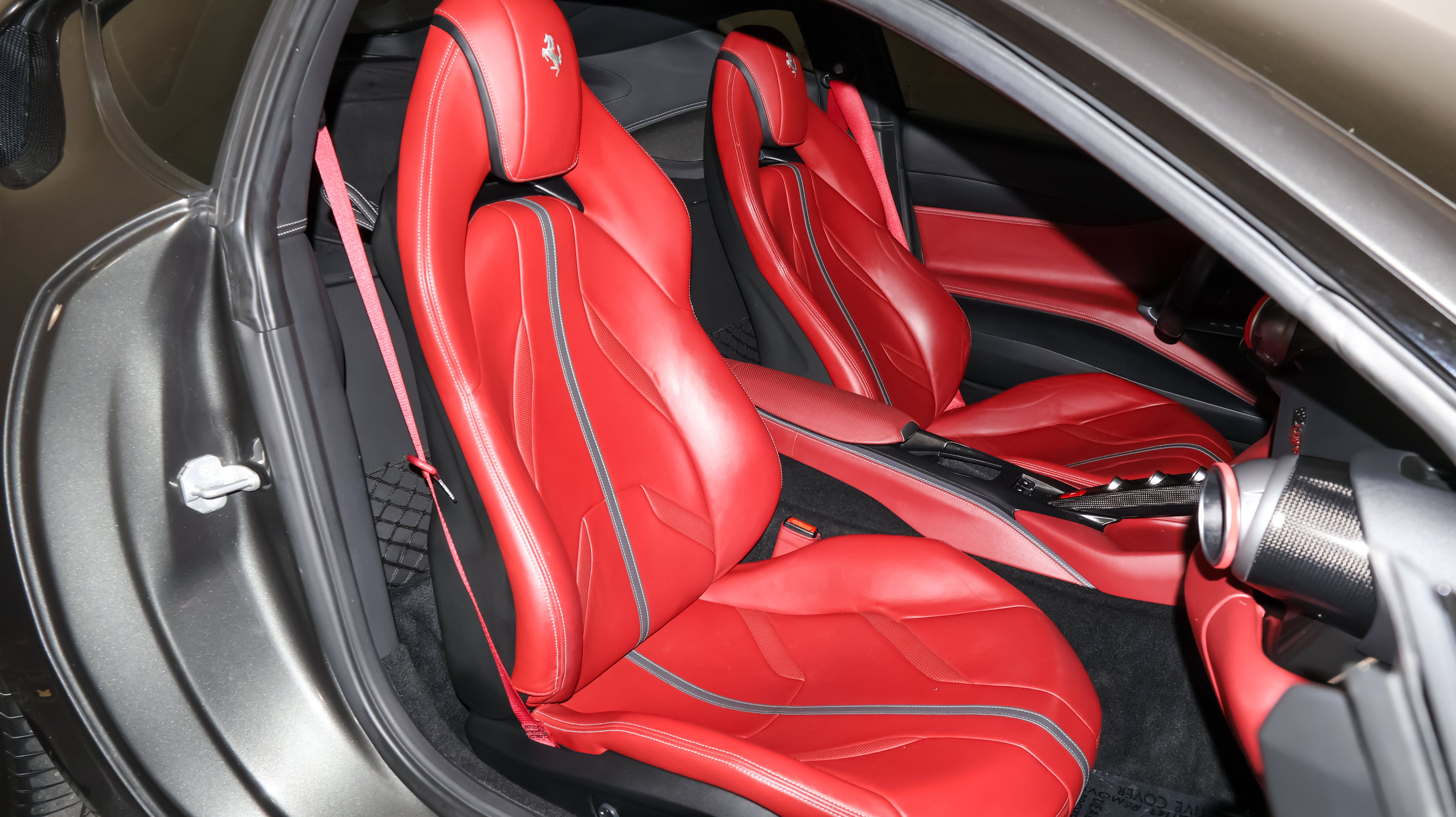 Used 2019 Ferrari 812 Superfast RWD image 47