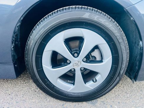 Used 2012 Toyota Prius Three FWD image 13