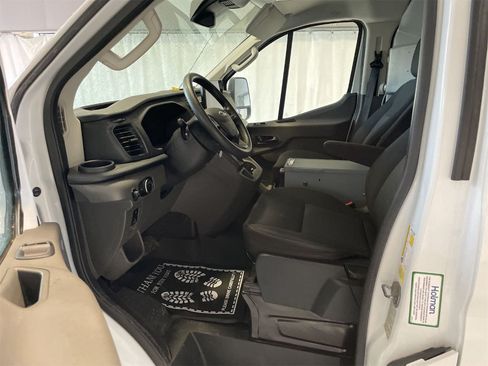 Used 2022 Ford Transit 250 Low Roof AWD image 5