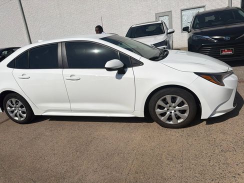 Used 2024 Toyota Corolla LE FWD image 3