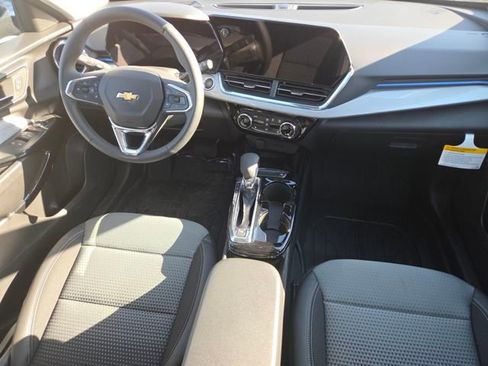 New 2026 Chevrolet Trax LT w/ Sunroof Package image 19