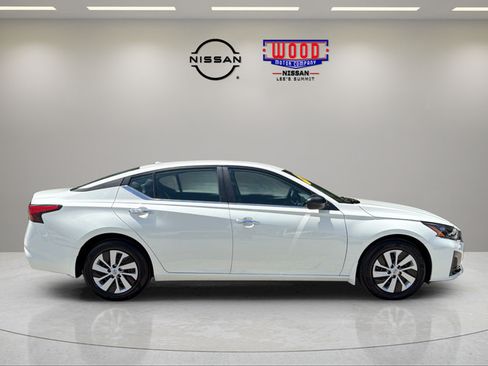 Certified 2025 Nissan Altima 2.5 S FWD image 2