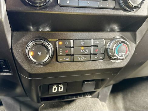 Used 2020 Ford F150 XLT w/ Equipment Group 302A Luxury AWD/4WD image 25