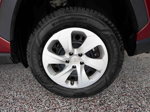 Used 2024 Toyota RAV4 LE AWD/4WD image 29