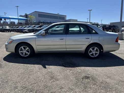 Used 2001 Toyota Avalon XL image 6