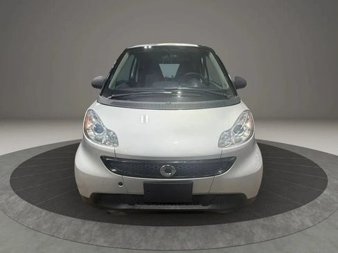 Used 2015 smart fortwo pure RWD image 2