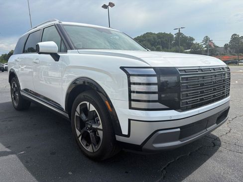 Used 2026 Hyundai Palisade Limited FWD image 3