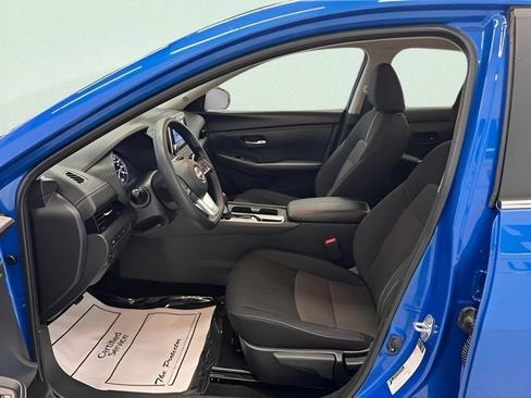 Used 2025 Nissan Sentra SV FWD image 17