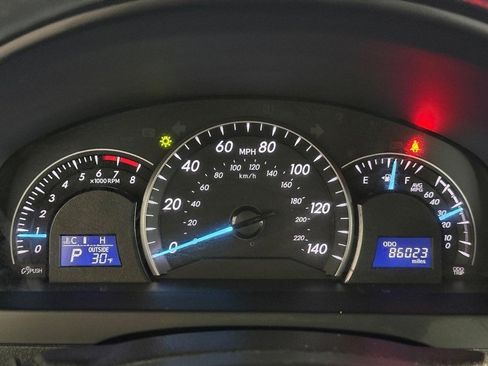 Used 2014 Toyota Camry LE image 20