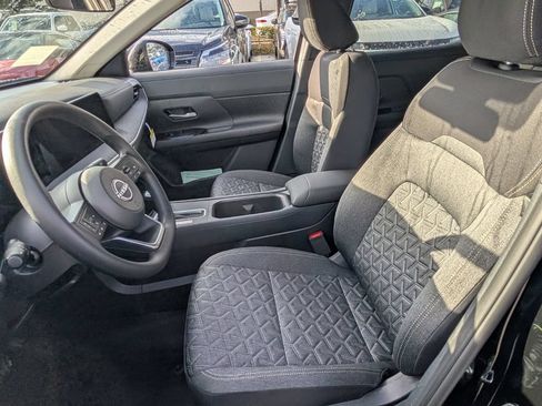 New 2026 Nissan Kicks SV w/ Cold Weather Package FWD image 10