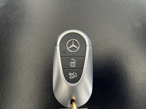 Used 2024 Mercedes-Benz C 300 Sedan image 23