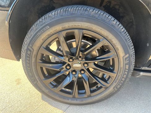 Certified 2023 Cadillac Escalade Sport Platinum image 11