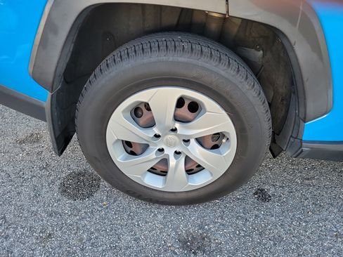 Used 2019 Toyota RAV4 LE w/ All Weather Liner Package image 11