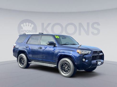 Used 2020 Toyota 4Runner SR5 image 8
