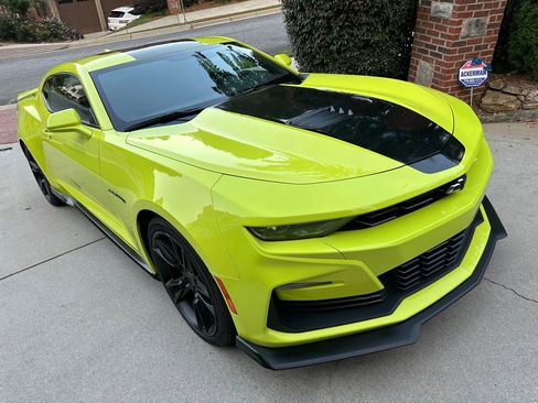 Used 2021 Chevrolet Camaro SS image 15