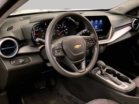 Used 2024 Chevrolet Trax LS FWD image 12