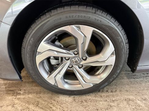 Used 2020 Honda Accord EX image 19