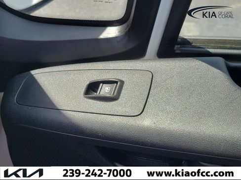 Used 2025 RAM ProMaster 2500 w/ Convenience Group FWD image 29