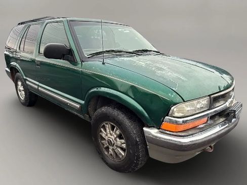 Used 2000 Chevrolet Blazer LT w/ LT Preferred Equipment Group AWD/4WD image 7