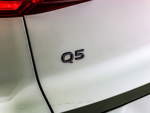 New 2025 Audi Q5 Premium image 9