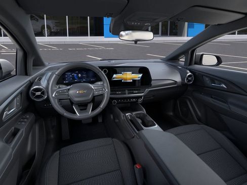 New 2026 Chevrolet Equinox EV LT image 15