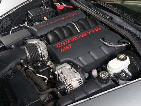 Used 2011 Chevrolet Corvette Grand Sport w/ Preferred Equipment Group RWD image 12