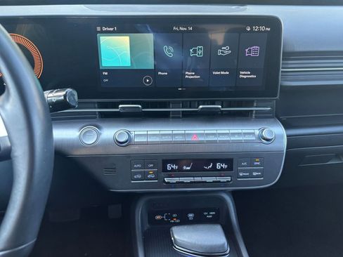 Used 2025 Hyundai Kona SEL image 18