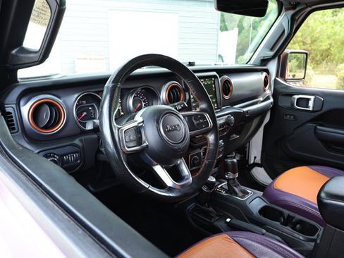 Used 2022 Jeep Gladiator Mojave w/ Cold Weather Group AWD/4WD image 23
