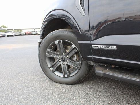 Used 2023 Ford F150 Lariat image 11