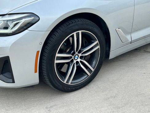 Used 2021 BMW 540i w/ Premium Package image 9