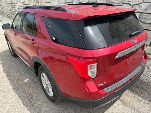 Used 2023 Ford Explorer XLT w/ Equipment Group 202A AWD/4WD image 4