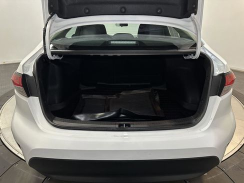 Used 2023 Toyota Corolla LE image 32