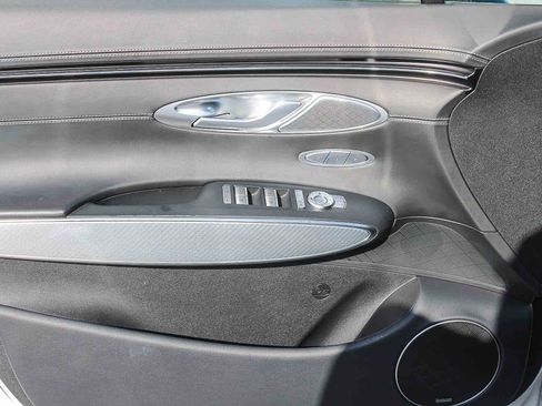 Used 2023 Genesis GV70 2.5T w/ Sport Prestige Package image 21