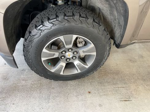 Used 2016 Chevrolet Colorado Z71 AWD/4WD image 10