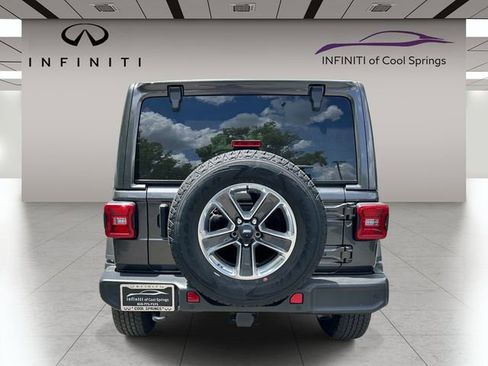 Used 2022 Jeep Wrangler Unlimited Sahara w/ Dual Top Group AWD/4WD image 6