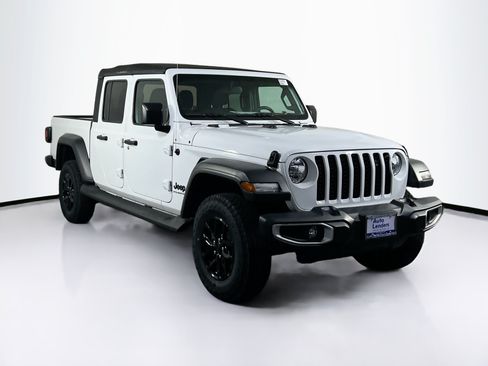Used 2023 Jeep Gladiator Sport AWD/4WD image 3