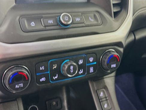 Used 2019 GMC Acadia SLE image 16