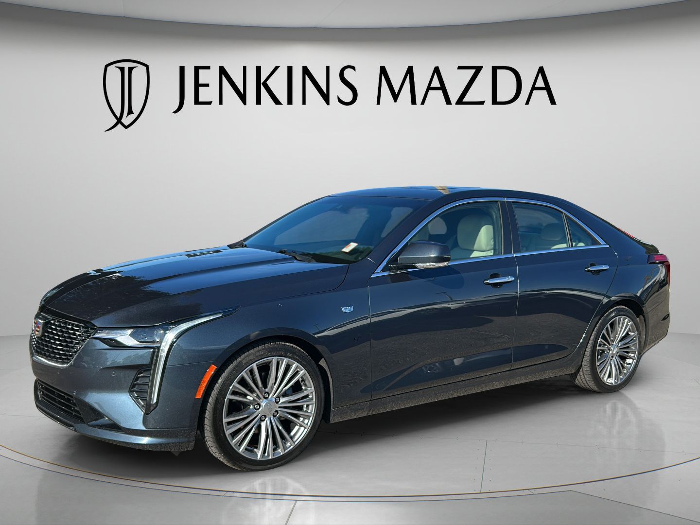 Used 2025 Cadillac CT4 Premium Luxury RWD image 4