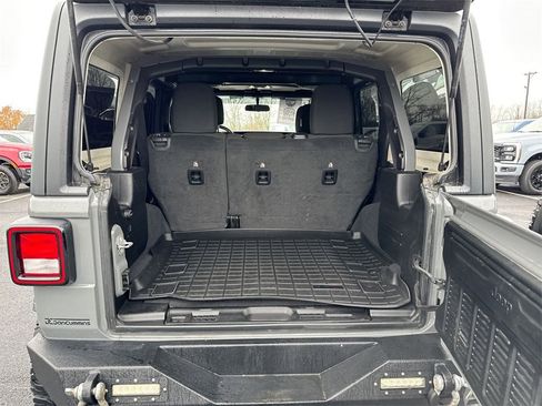 Used 2020 Jeep Wrangler Unlimited Sport S image 23